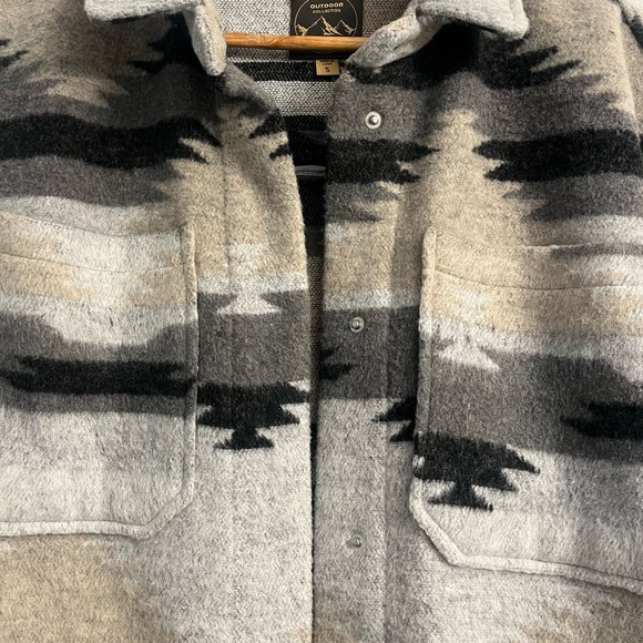 Aztec Print Wool blend Shacket Size Small - Picture 4 of 7